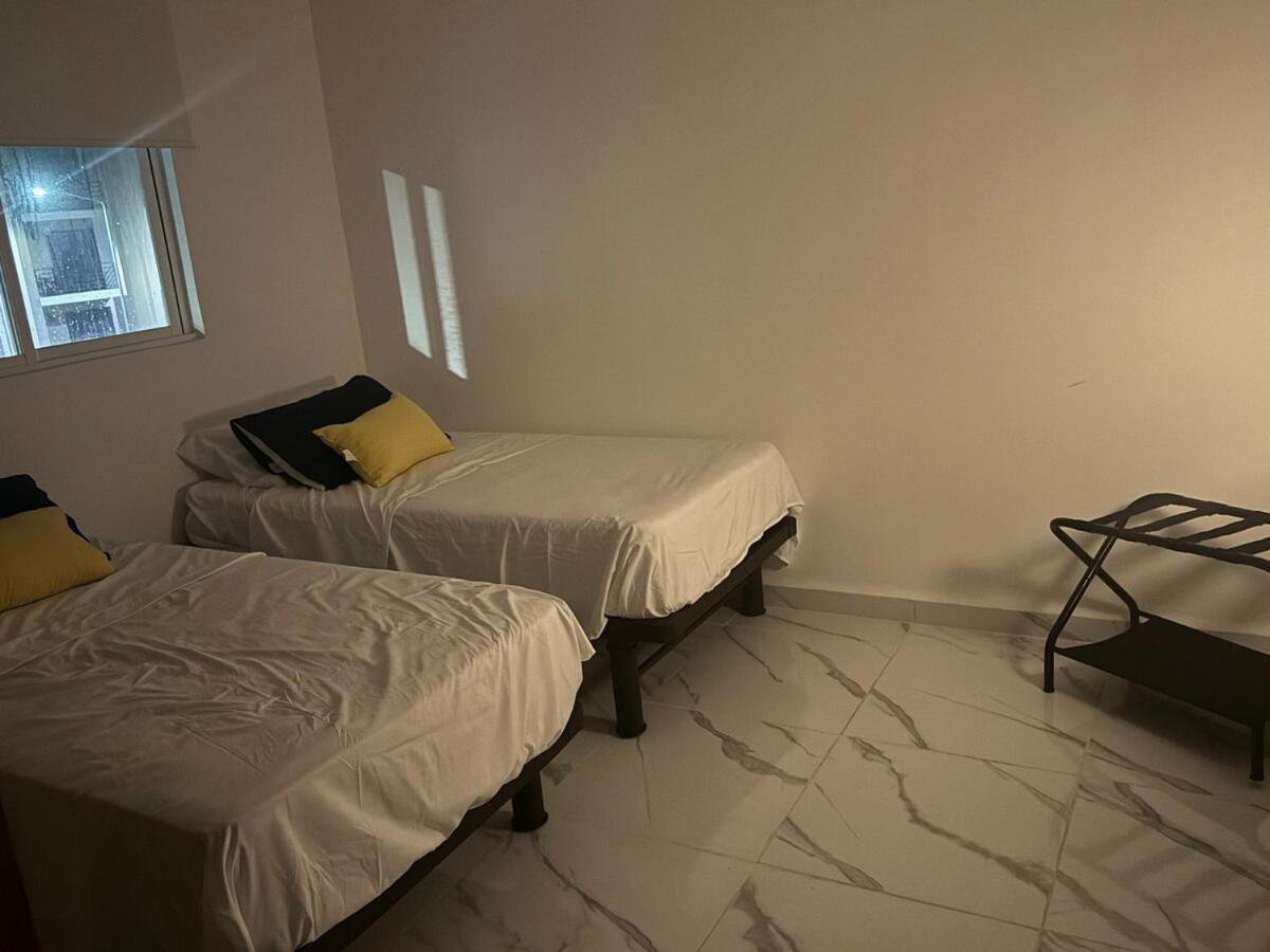 Depto Leon Welcomes With Open Arms! Apartamento