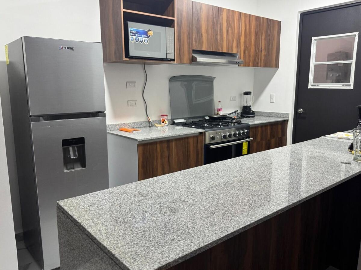 Apartamento Depto Leon Welcomes With Open Arms!